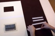 1. Corta y dobla cuatro tiras de papel como en el primer ejemplo.